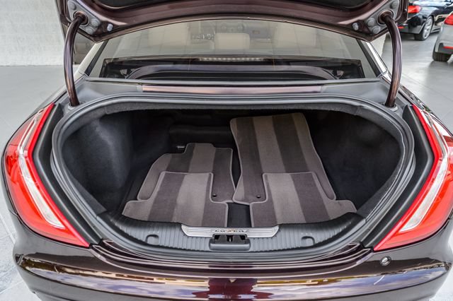 Used 2016 Jaguar XJ R-Sport RWD image 11