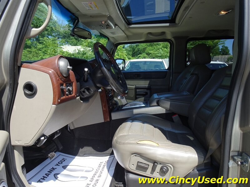 Used 2004 HUMMER H2 w/ Preferred Equipment Group AWD/4WD image 11