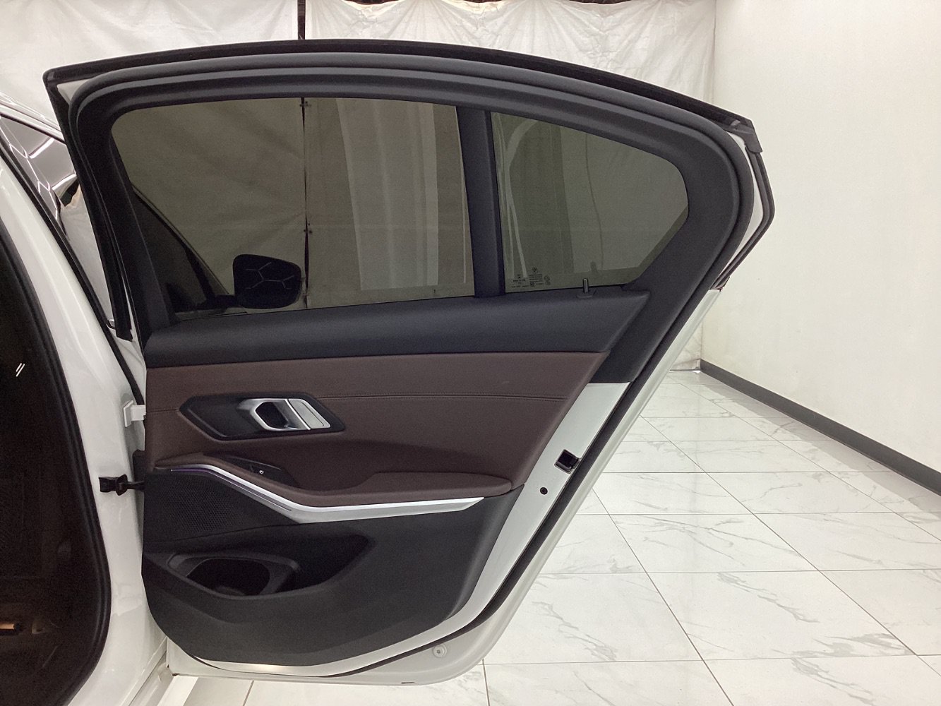 Used 2021 BMW 330e xDrive w/ Convenience Package AWD/4WD image 25
