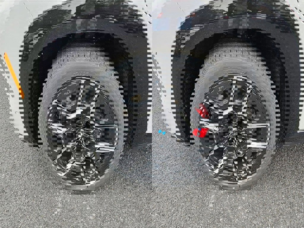 New 2026 BMW XM Label Red w/ M Driver's Package image 26