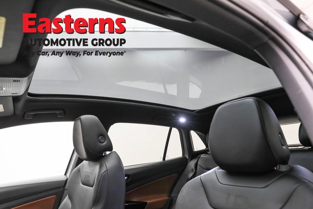 Used 2022 Volkswagen ID.4 Pro S image 32