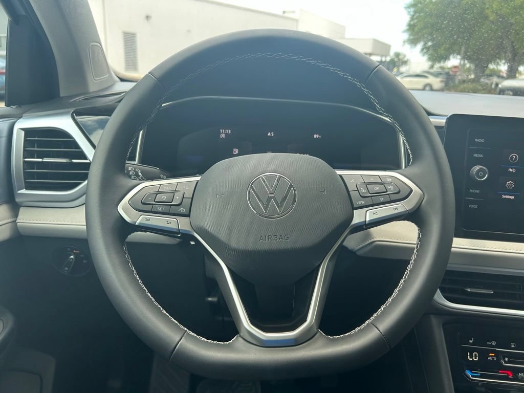 New 2026 Volkswagen Taos SE FWD image 19