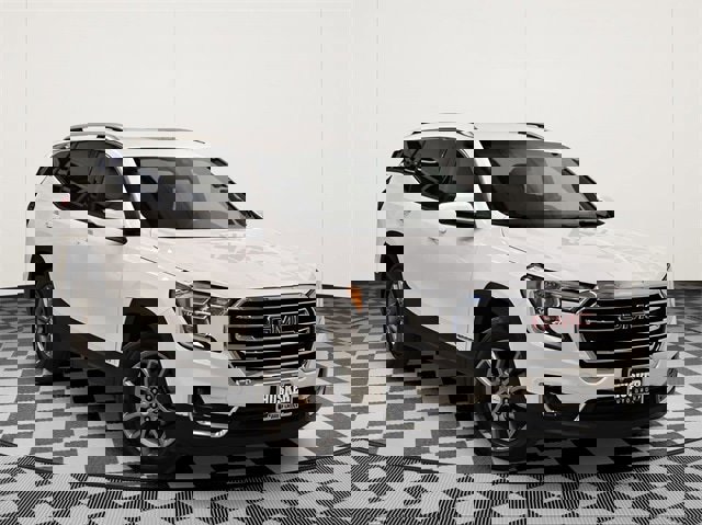 Used 2024 GMC Terrain SLT image 1