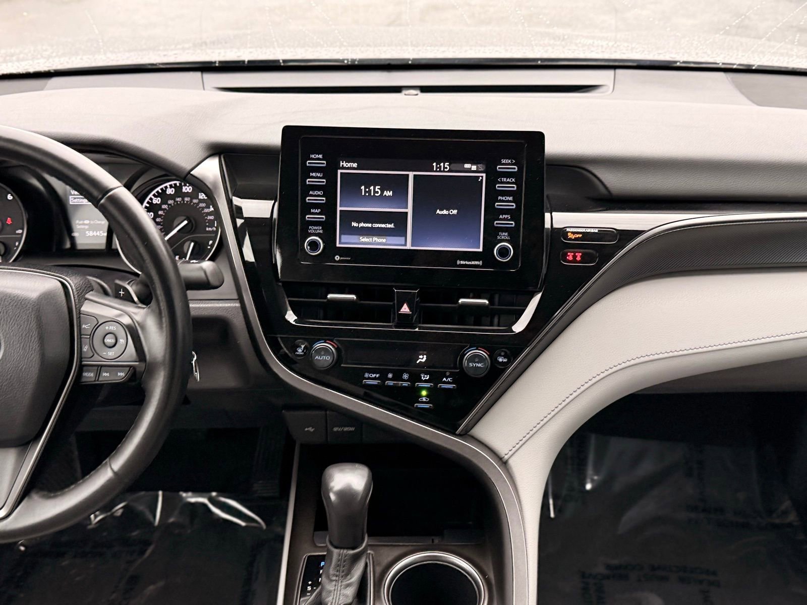 Used 2022 Toyota Camry SE image 26