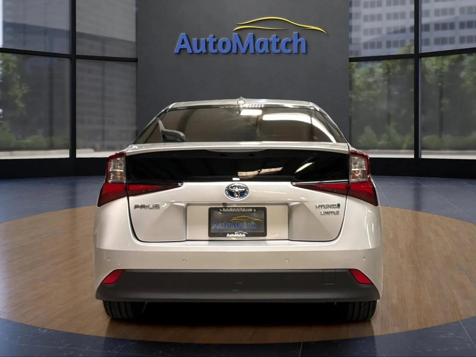 Used 2019 Toyota Prius Limited w/ Carpet Mat Package FWD image 10