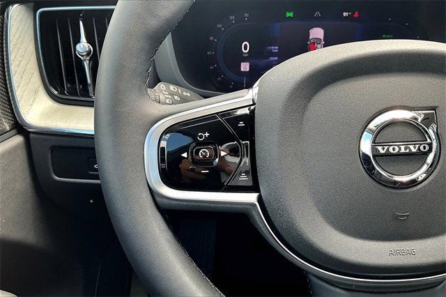 Used 2025 Volvo XC60 T8 Plus w/ Protection Package Premier image 20