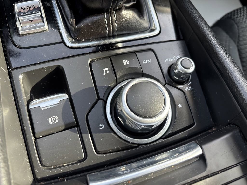 Used 2017 MAZDA MAZDA3 Sport w/ Preferred Equipment Package image 16