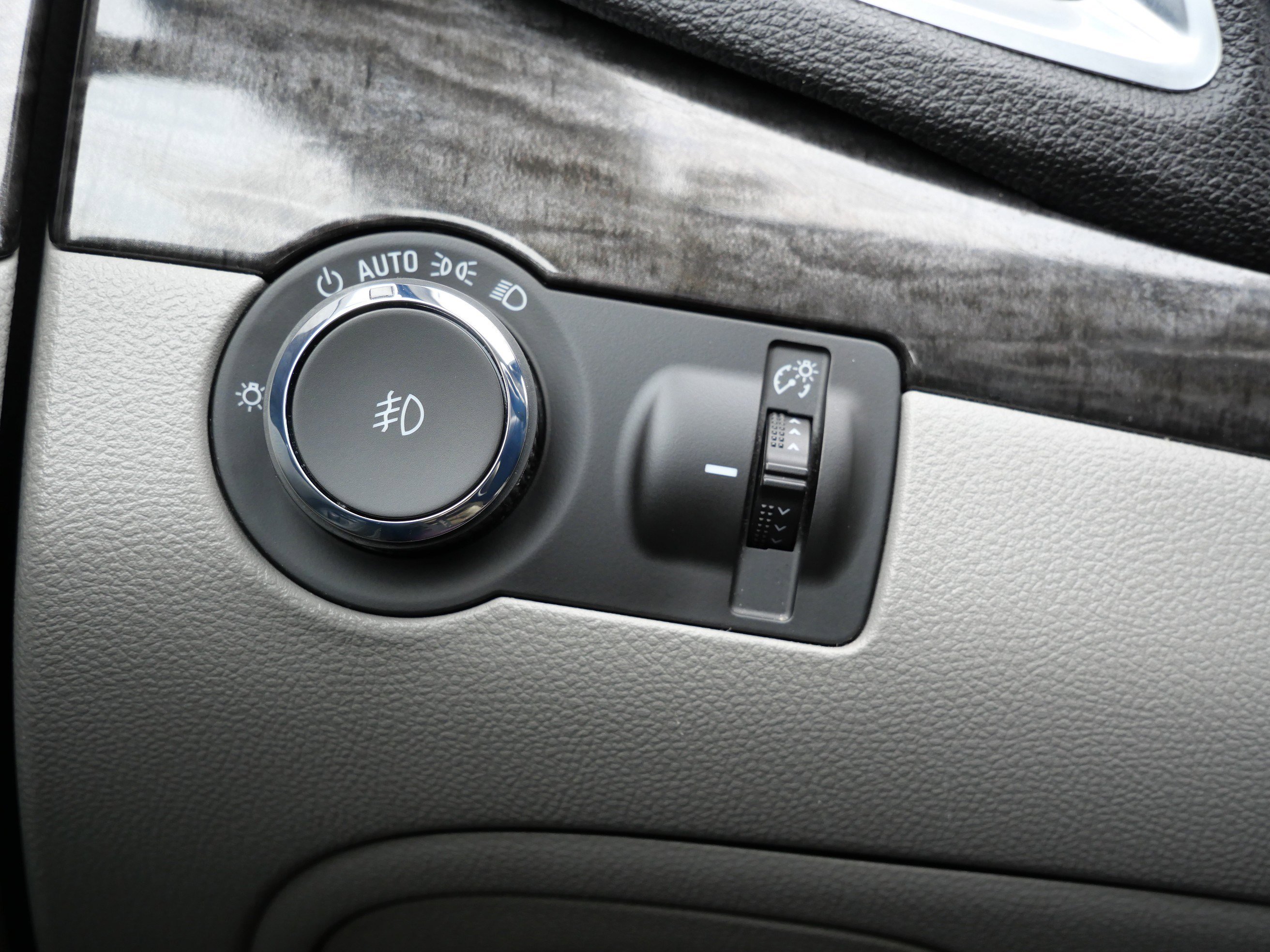 Used 2015 Buick Encore Convenience image 23