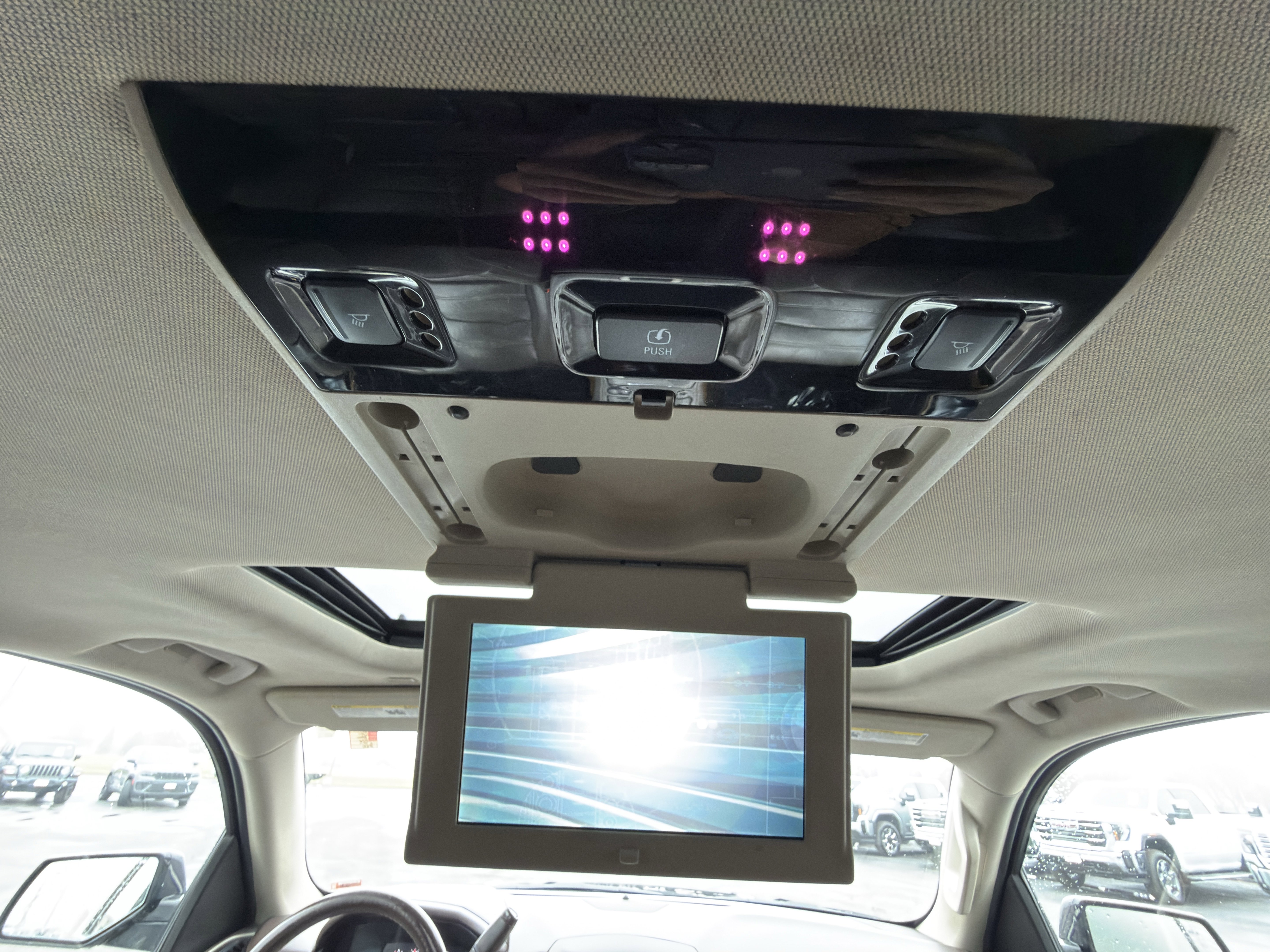 Used 2017 GMC Yukon XL Denali w/ Open Road Package image 41