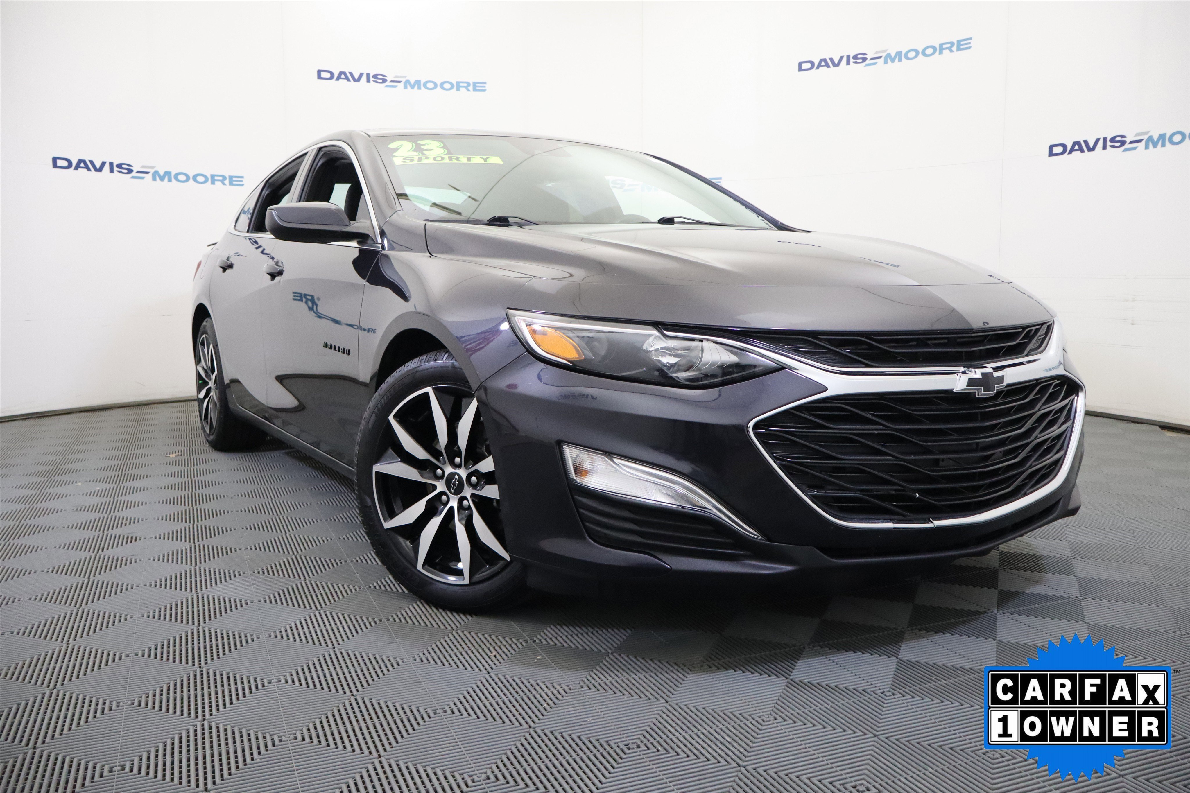 Used 2023 Chevrolet Malibu RS image 2