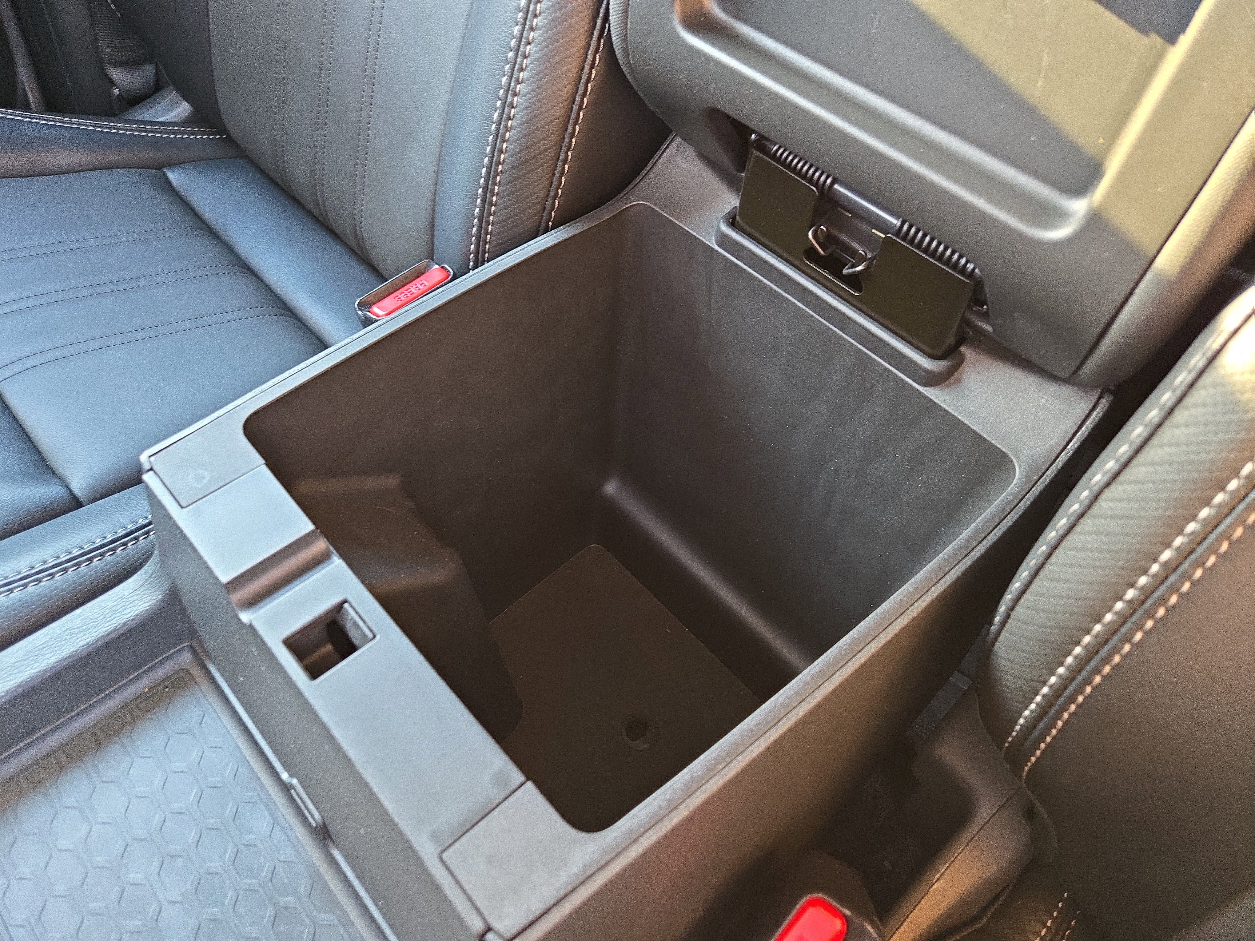 Certified 2024 Nissan Frontier SL w/ Technology Package image 22