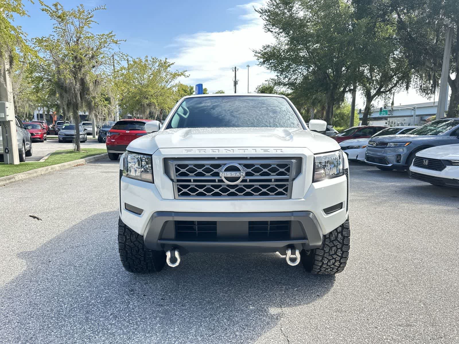 Used 2024 Nissan Frontier SV w/ SV Convenience Package RWD image 9