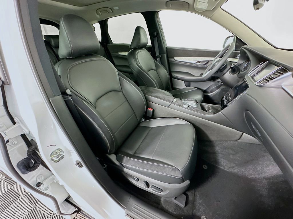 Used 2023 INFINITI QX50 Sensory AWD/4WD image 29