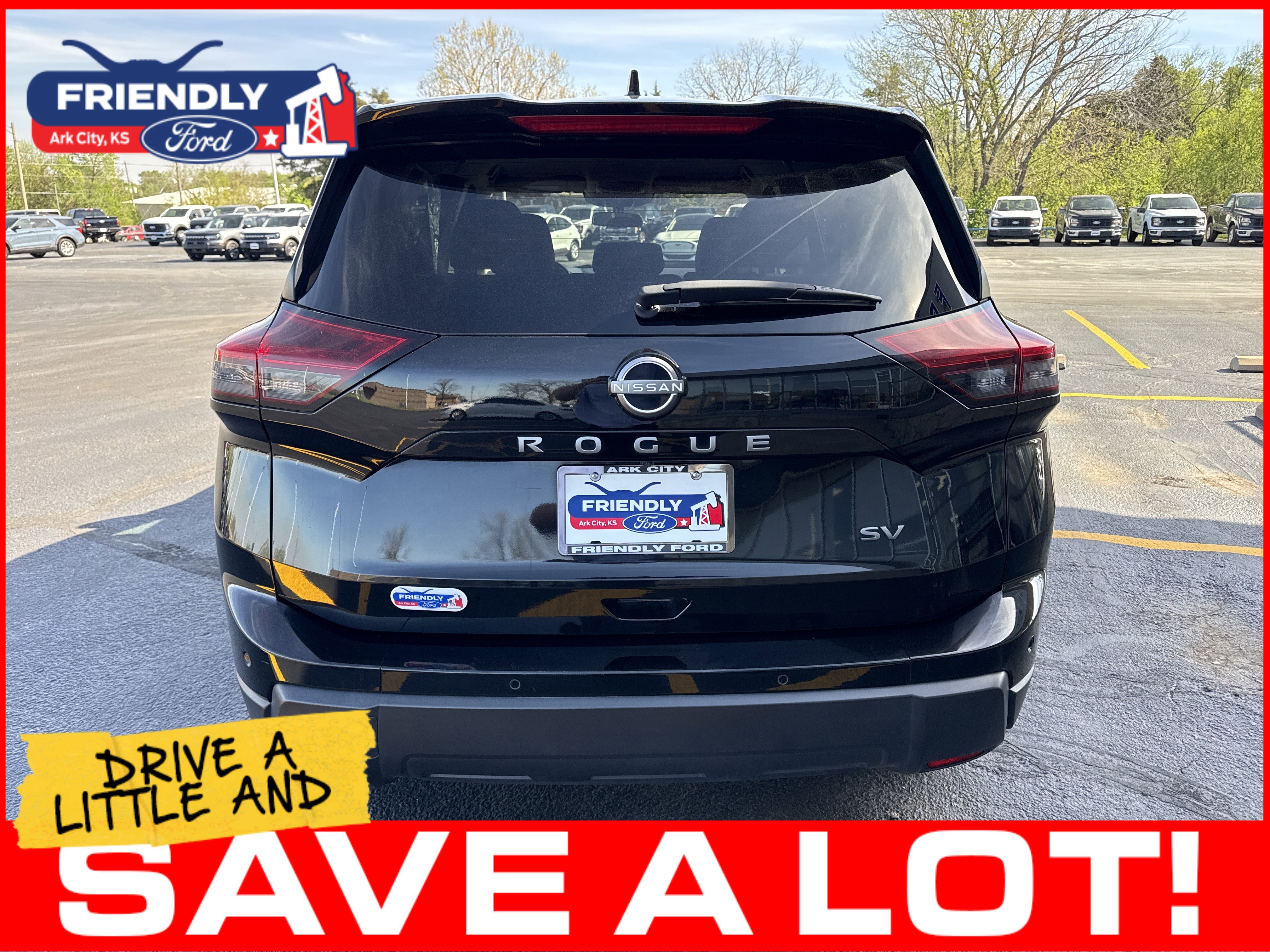 Used 2024 Nissan Rogue SV FWD image 5