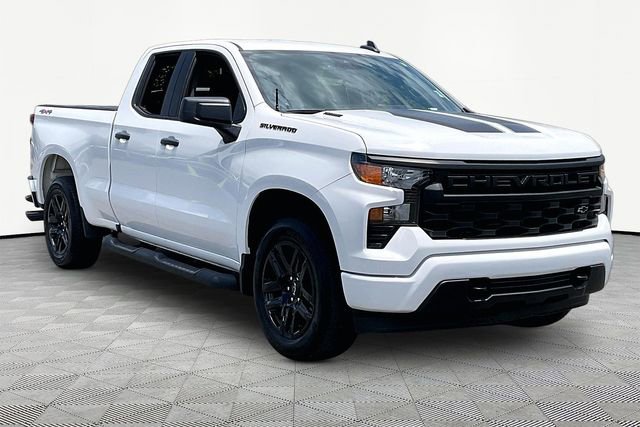 Used 2025 Chevrolet Silverado 1500 Custom w/ Rally Edition AWD/4WD image 1