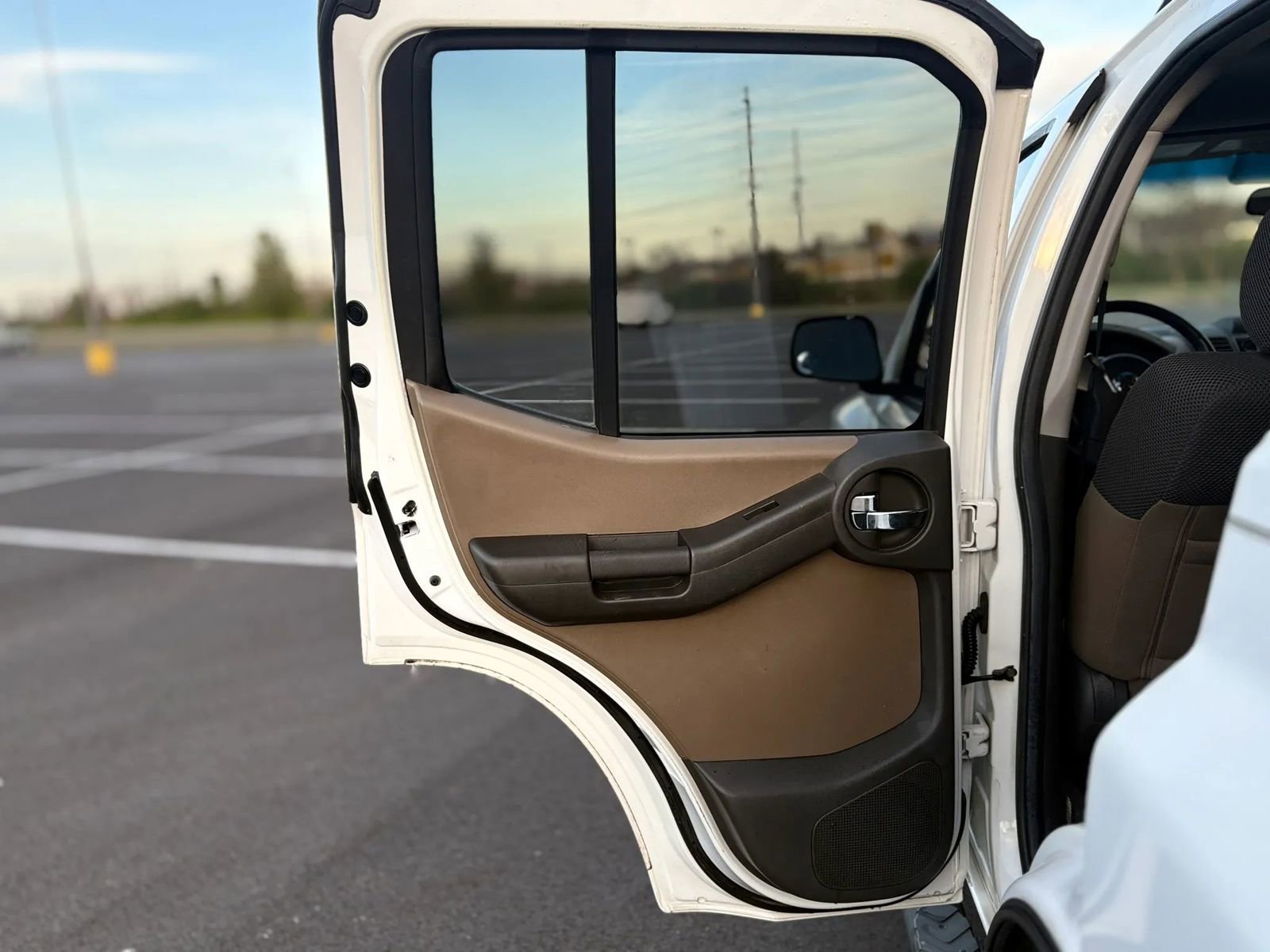 Used 2006 Nissan Xterra S w/ (U01) Utility Pkg image 12