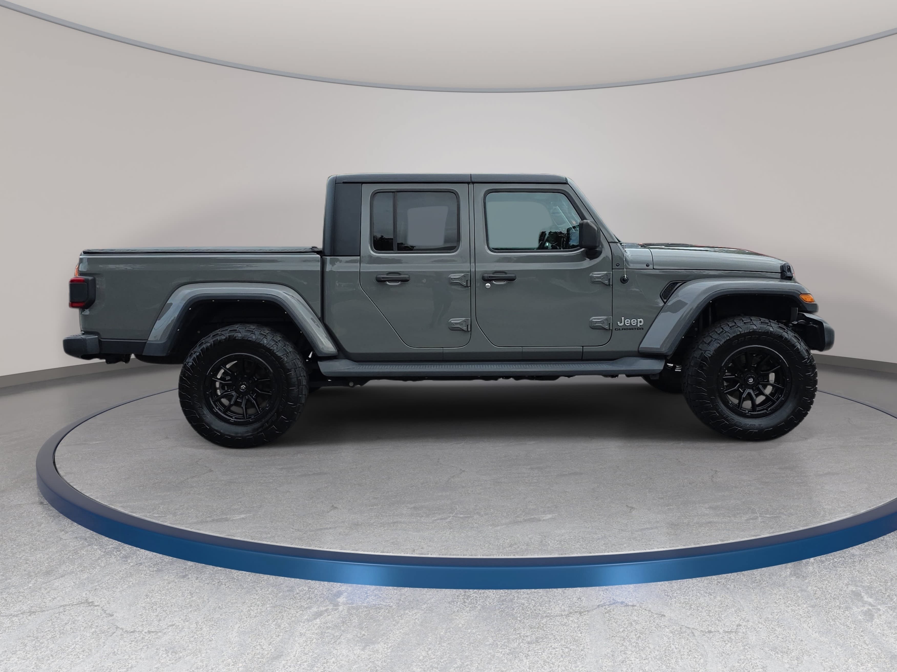Certified 2022 Jeep Gladiator Overland w/ Popular Equipment Package AWD/4WD image 4