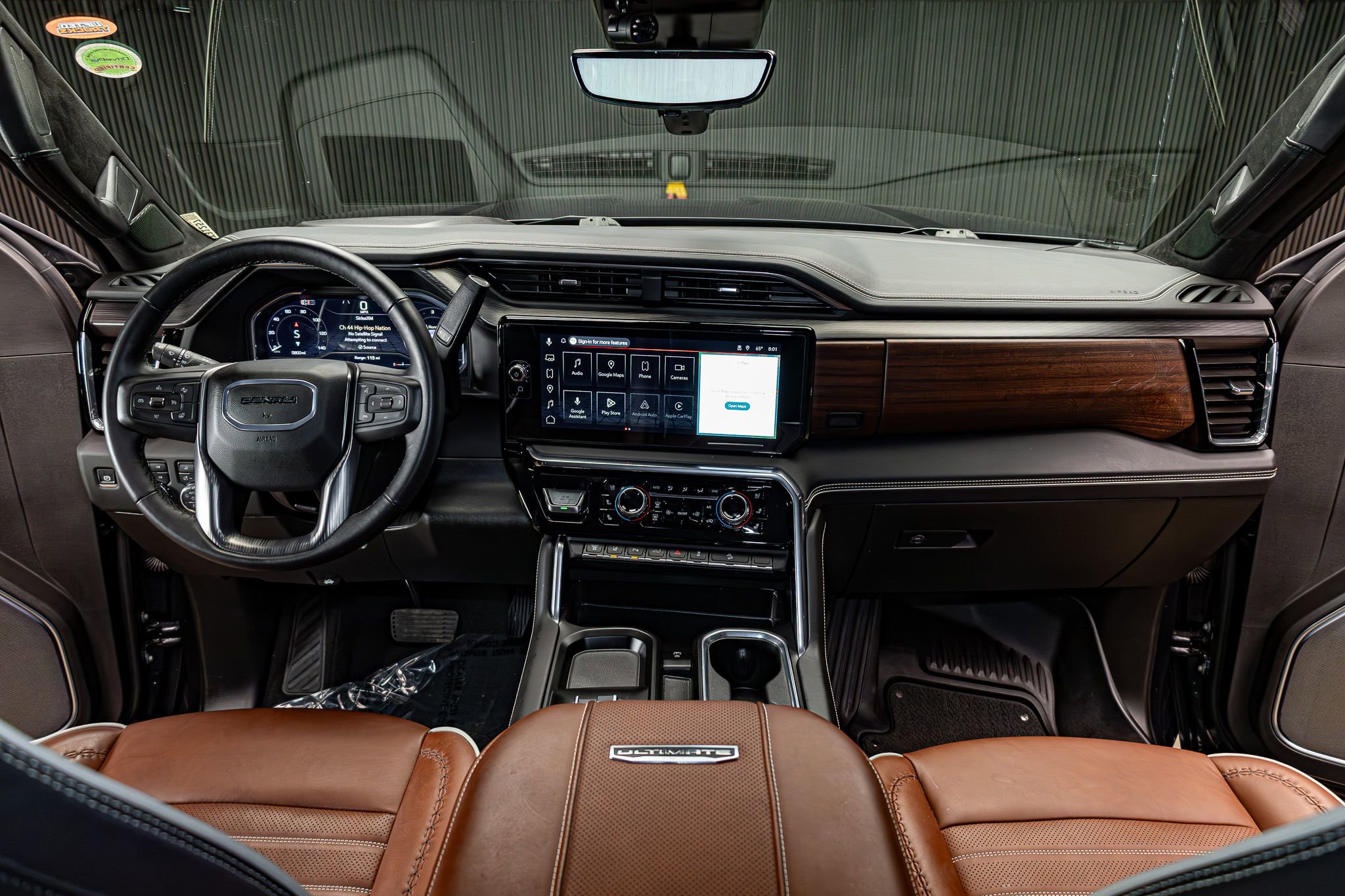 Used 2025 GMC Sierra 2500 Denali Ultimate image 17