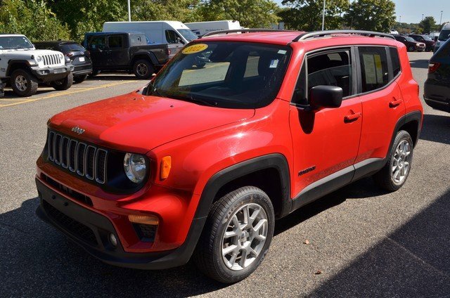 Used 2022 Jeep Renegade Latitude image 4