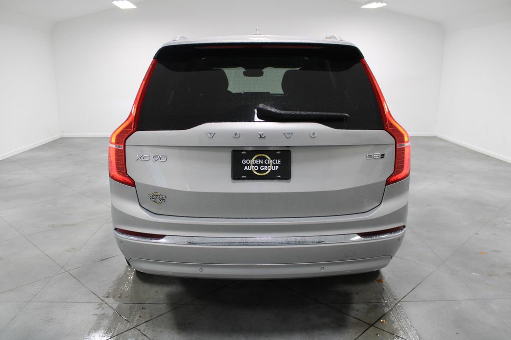Used 2023 Volvo XC90 B5 Plus image 8
