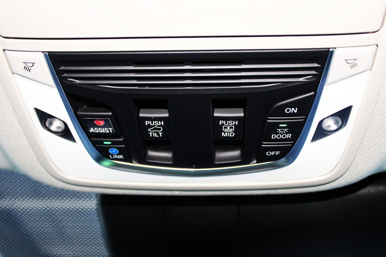 Used 2024 Acura RDX w/ Technology Package AWD/4WD image 33