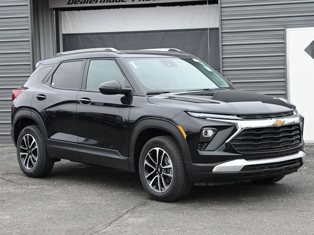 New 2026 Chevrolet TrailBlazer LT w/ LT Cold Weather Package image 2