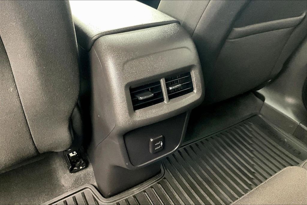 Used 2024 Chevrolet Equinox LT image 33
