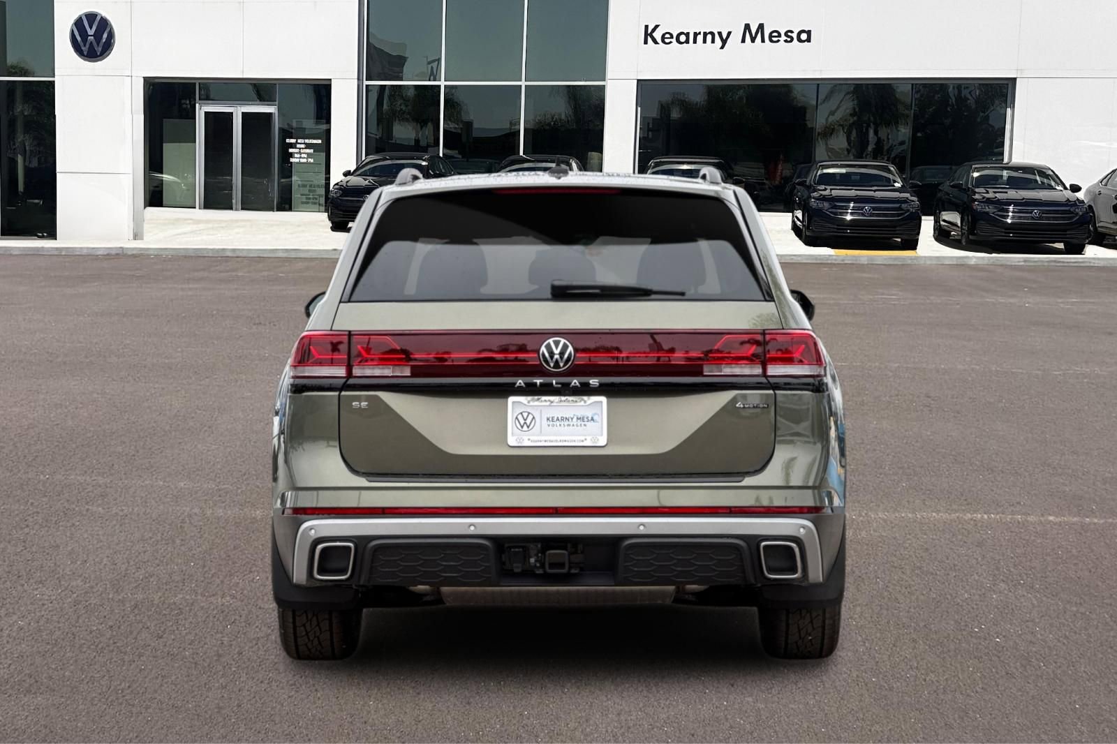 New 2025 Volkswagen Atlas Peak Edition SE image 5