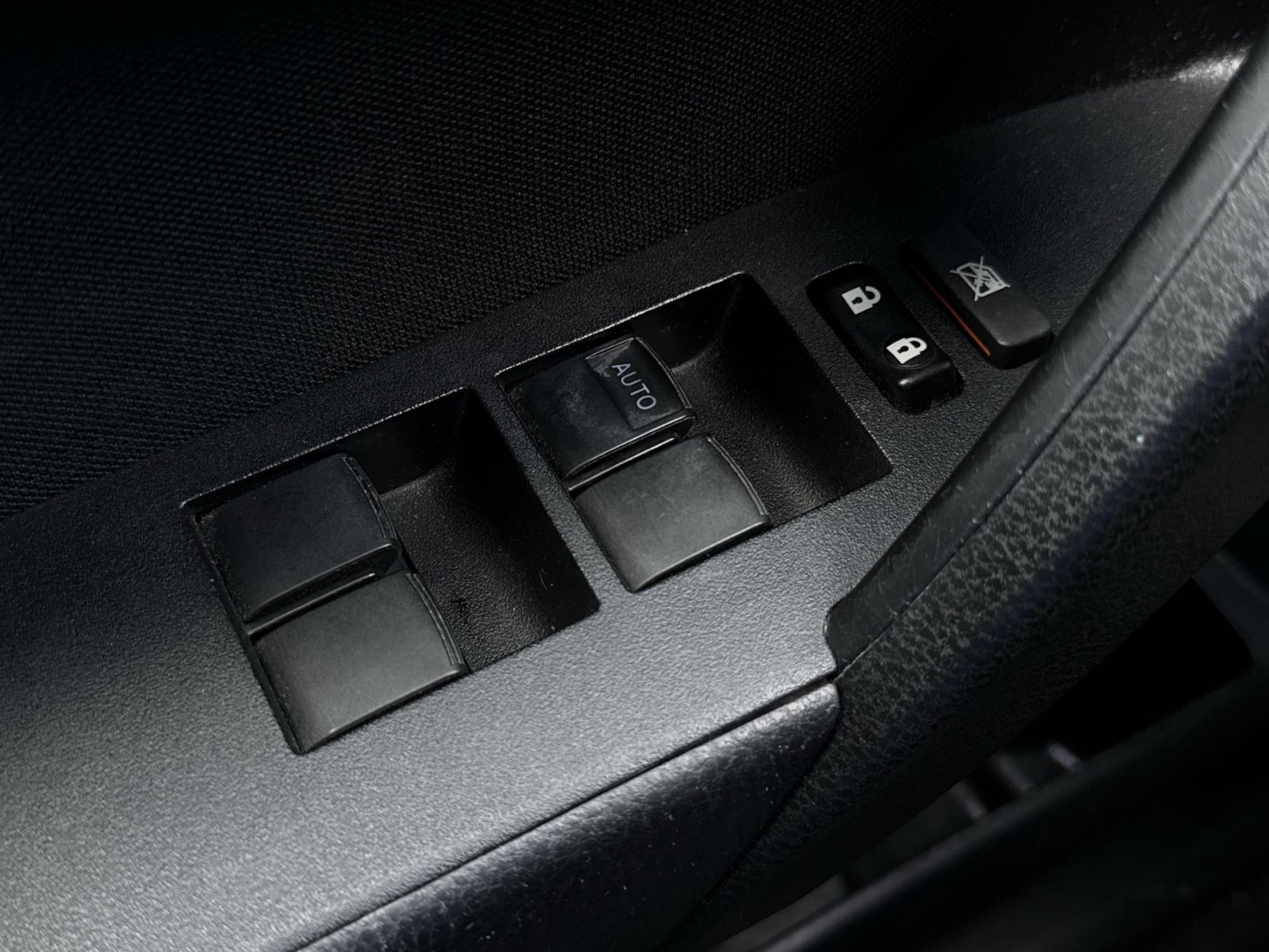 Used 2018 Toyota Corolla LE FWD image 8
