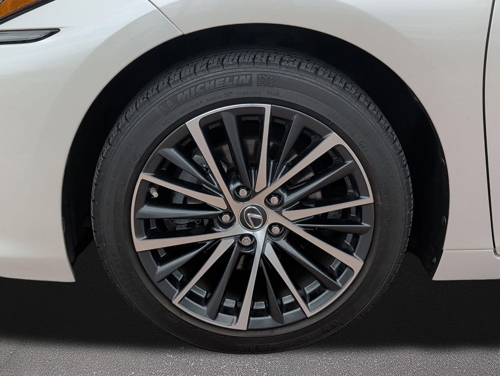 Used 2024 Lexus ES 350 w/ Premium Package FWD image 7