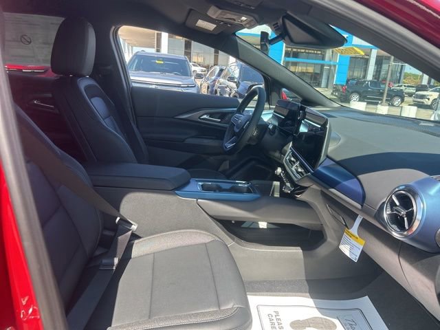 New 2026 Chevrolet Equinox EV LT image 32