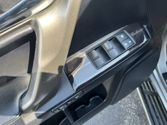 Used 2020 Lexus GX 460 Premium w/ Premium Package AWD/4WD image 17