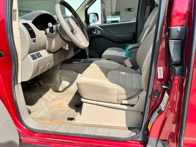 Used 2011 Nissan Frontier SV RWD image 12