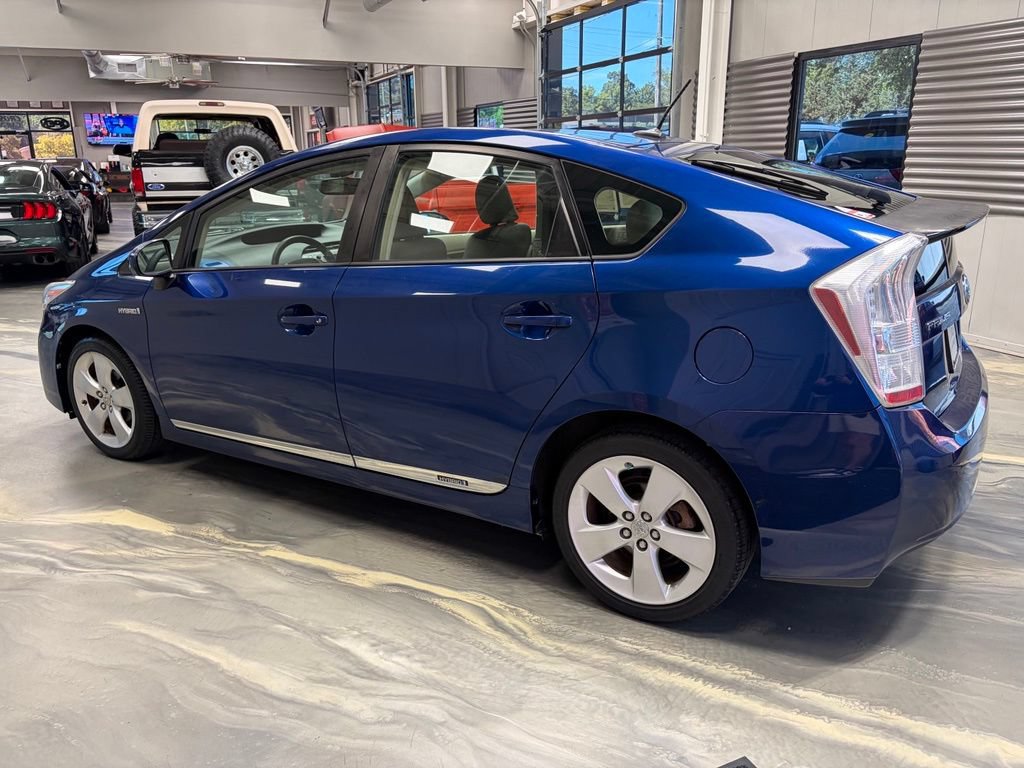 Used 2010 Toyota Prius Five FWD image 32