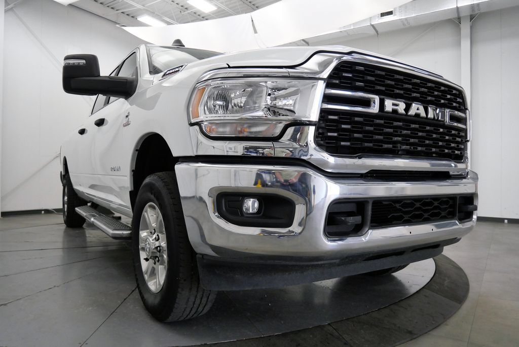 Used 2024 RAM 3500 Big Horn AWD/4WD image 40