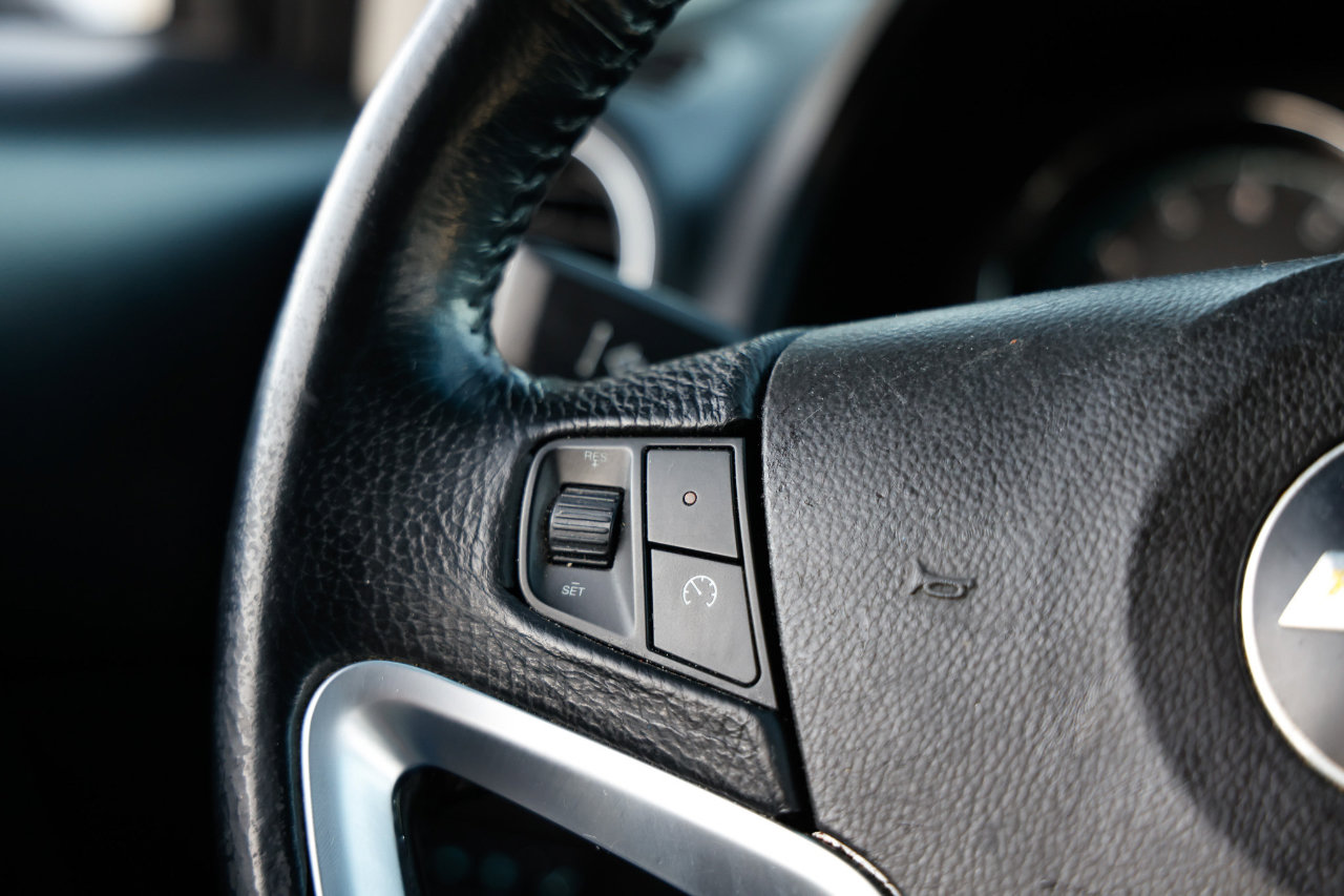 Used 2012 Chevrolet Captiva Sport LT image 24