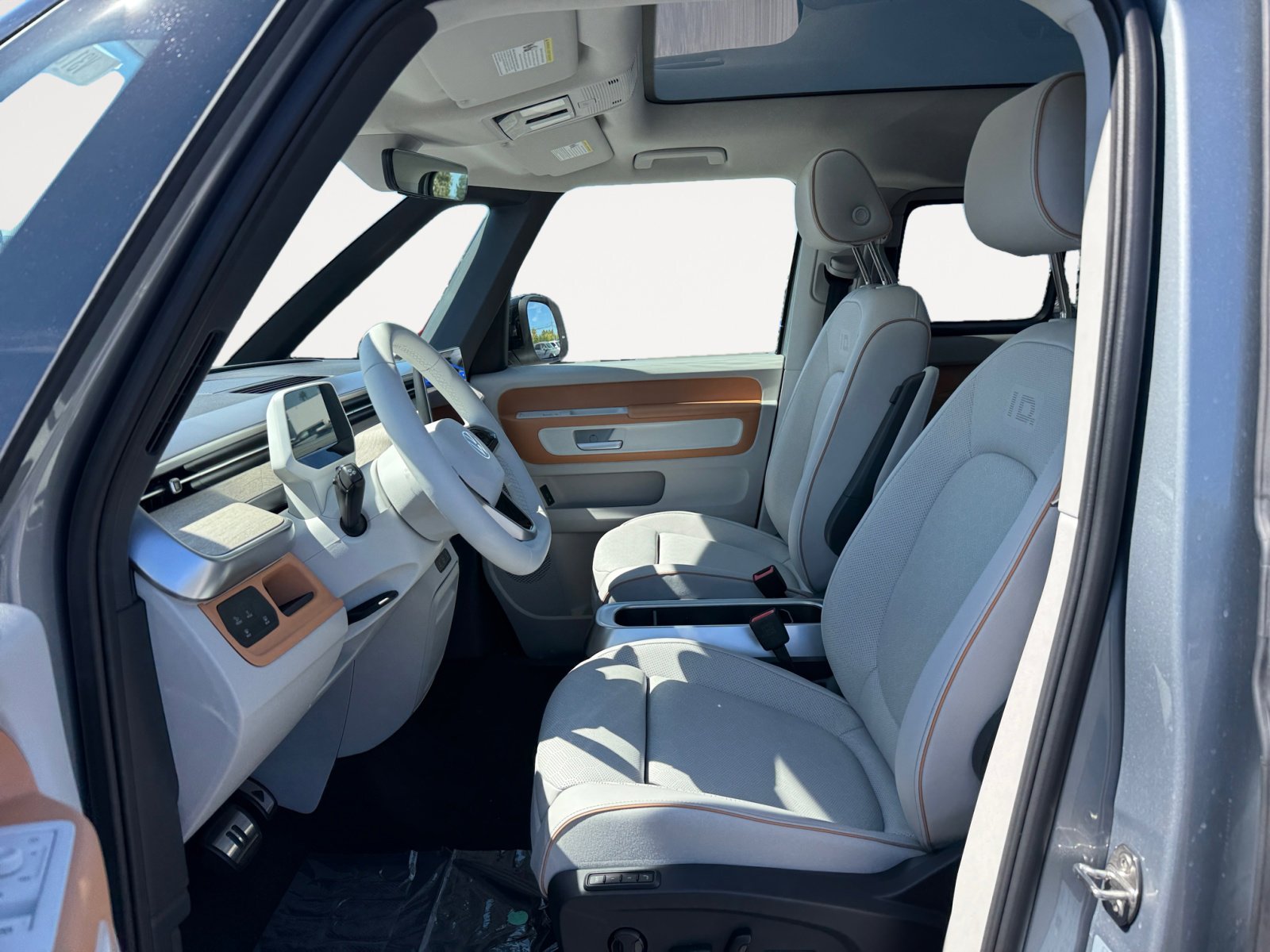 New 2025 Volkswagen ID. Buzz 1st Edition RWD image 10