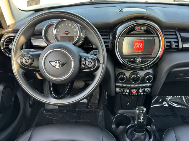 Used 2021 MINI Cooper 4-Door Hardtop FWD image 4