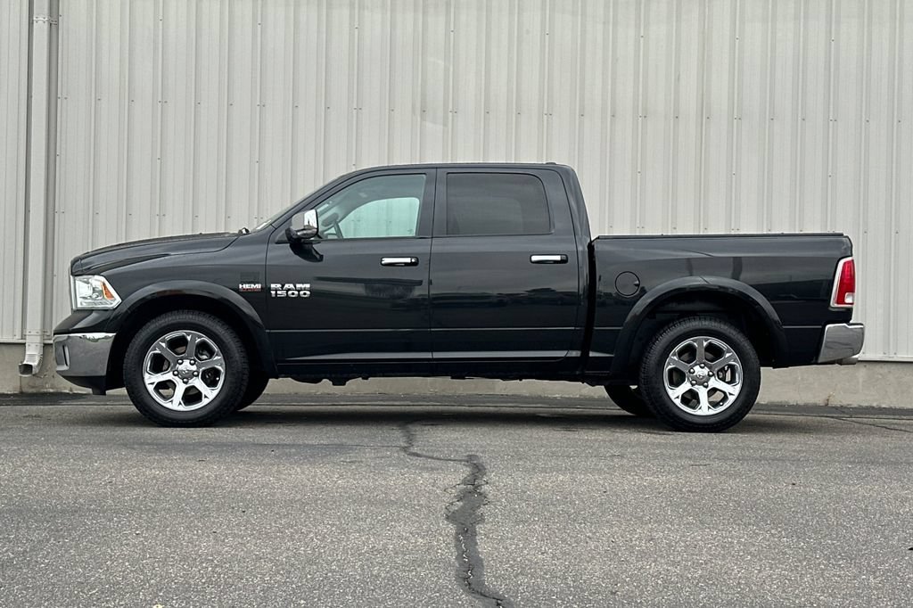 Used 2017 RAM 1500 Laramie AWD/4WD image 10
