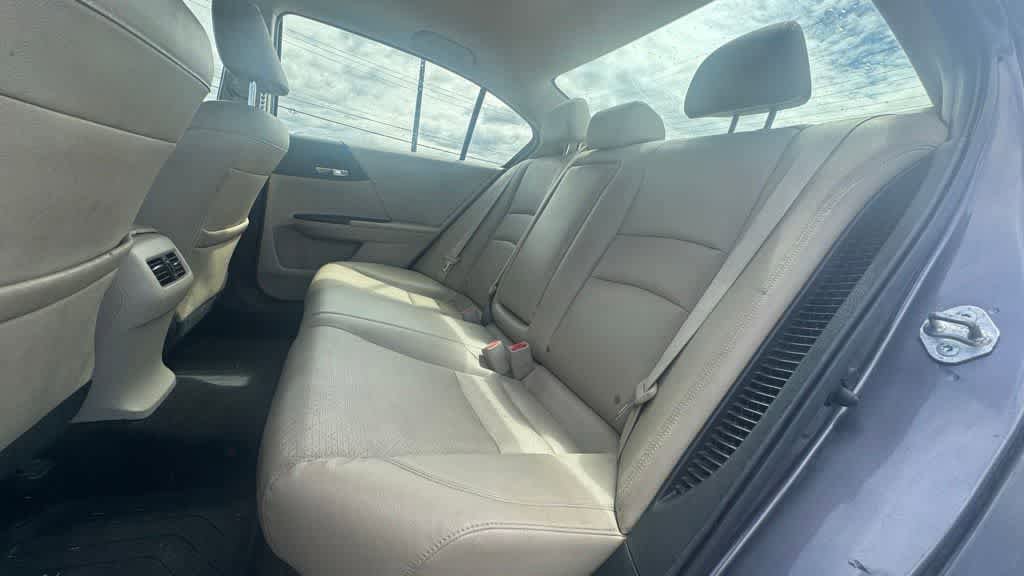 Used 2017 Honda Accord EX-L image 13