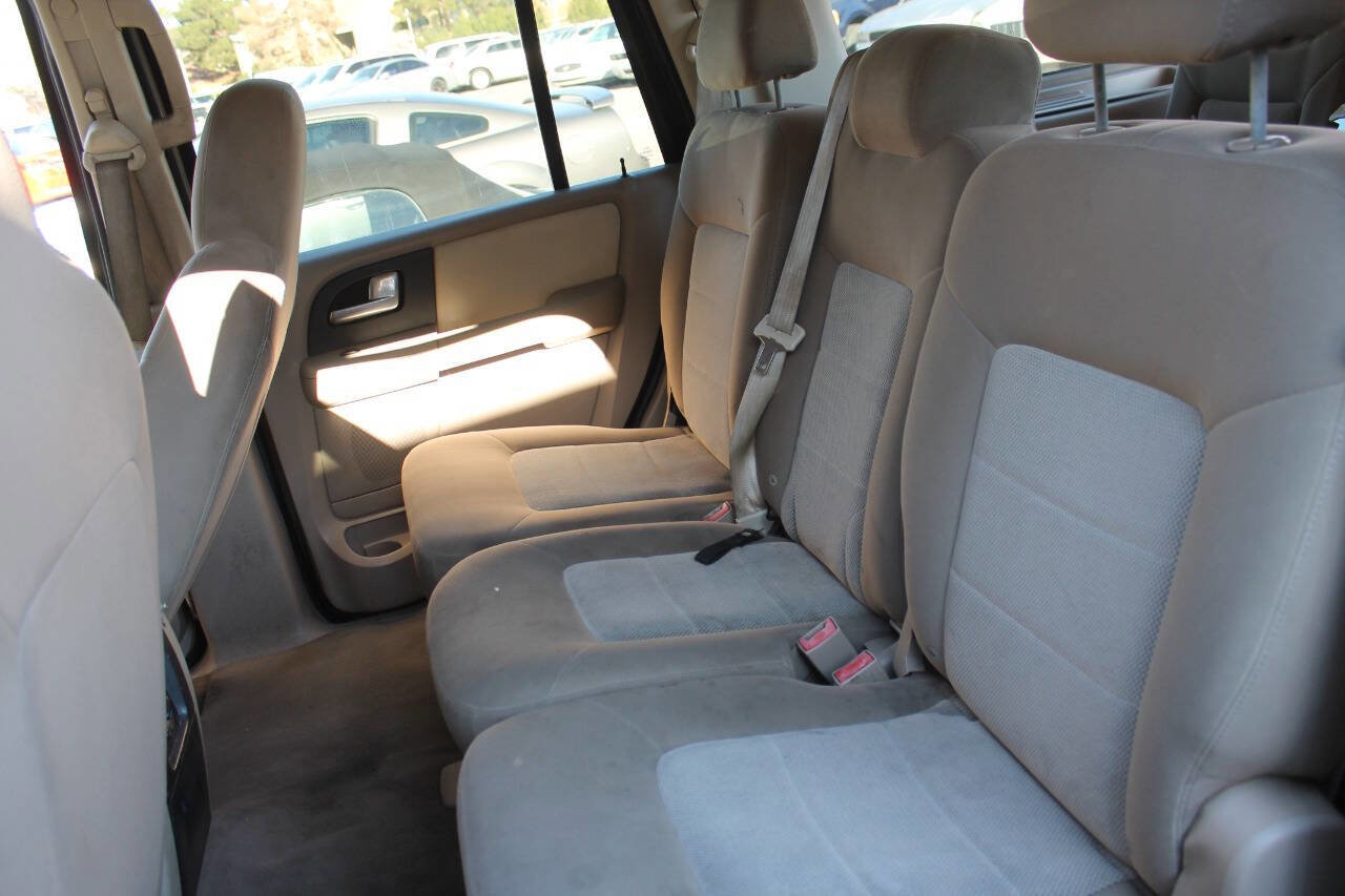 Used 2003 Ford Expedition XLT RWD image 25