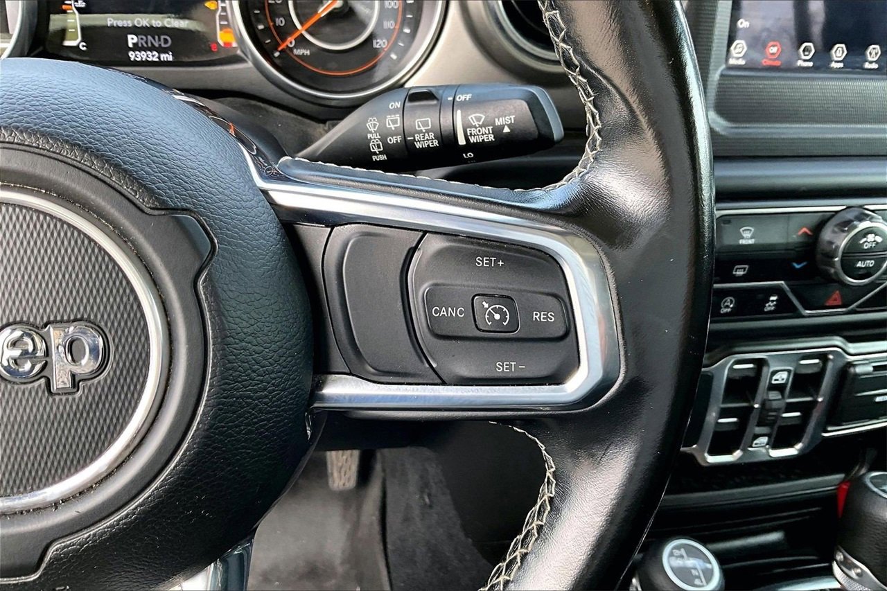 Certified 2020 Jeep Wrangler Unlimited Sahara image 27