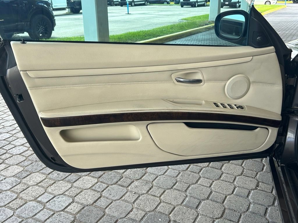 Used 2010 BMW 328i Convertible RWD image 30