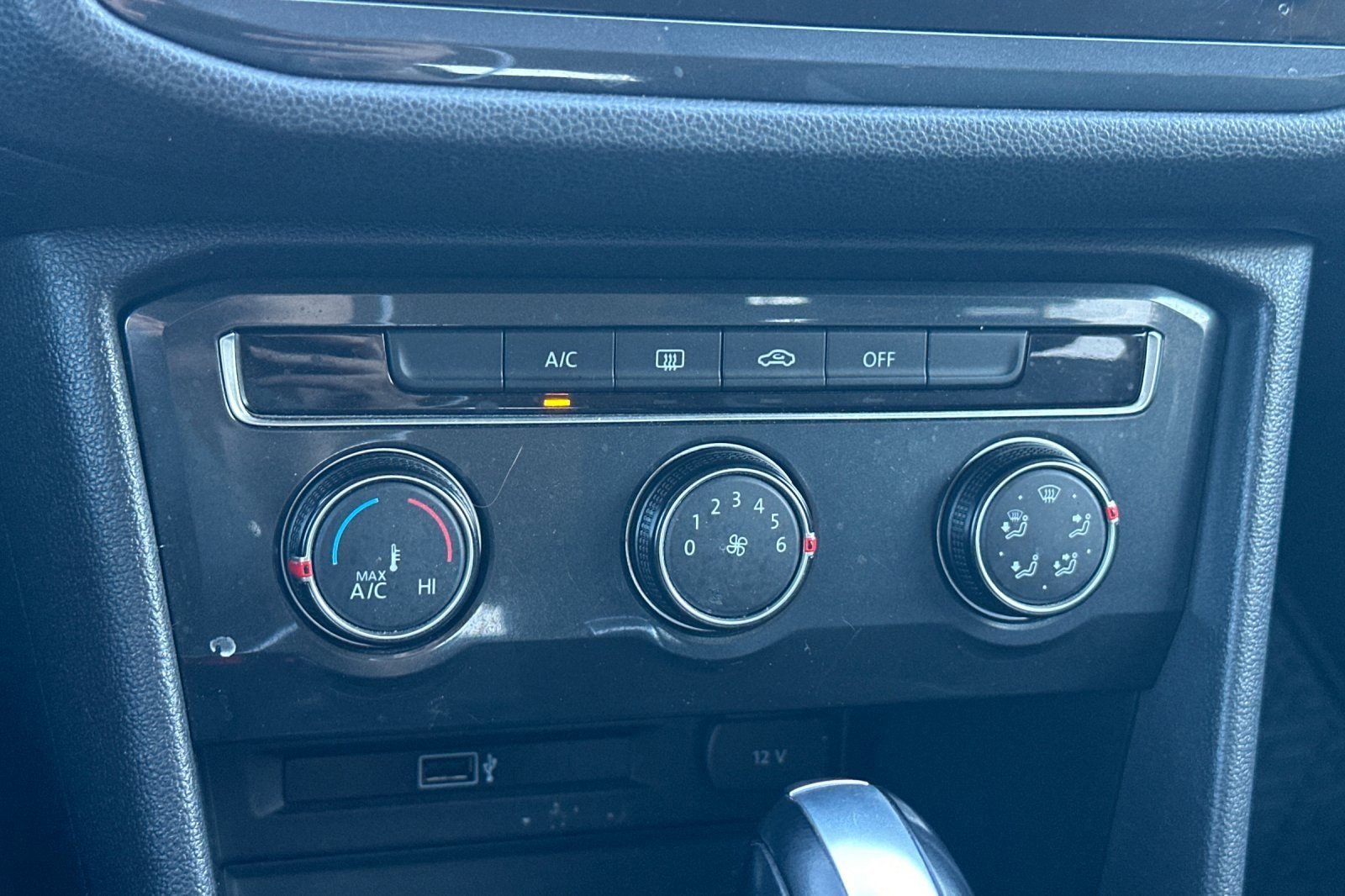 Used 2019 Volkswagen Tiguan S w/ Driver Assistance Package image 20