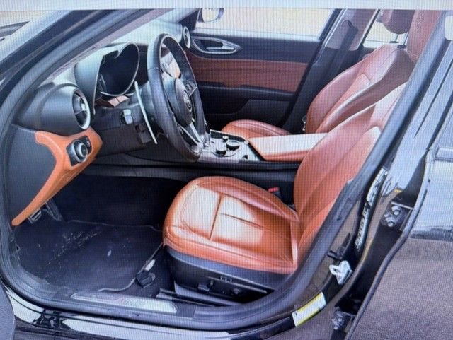 Used 2018 Alfa Romeo Giulia RWD image 5