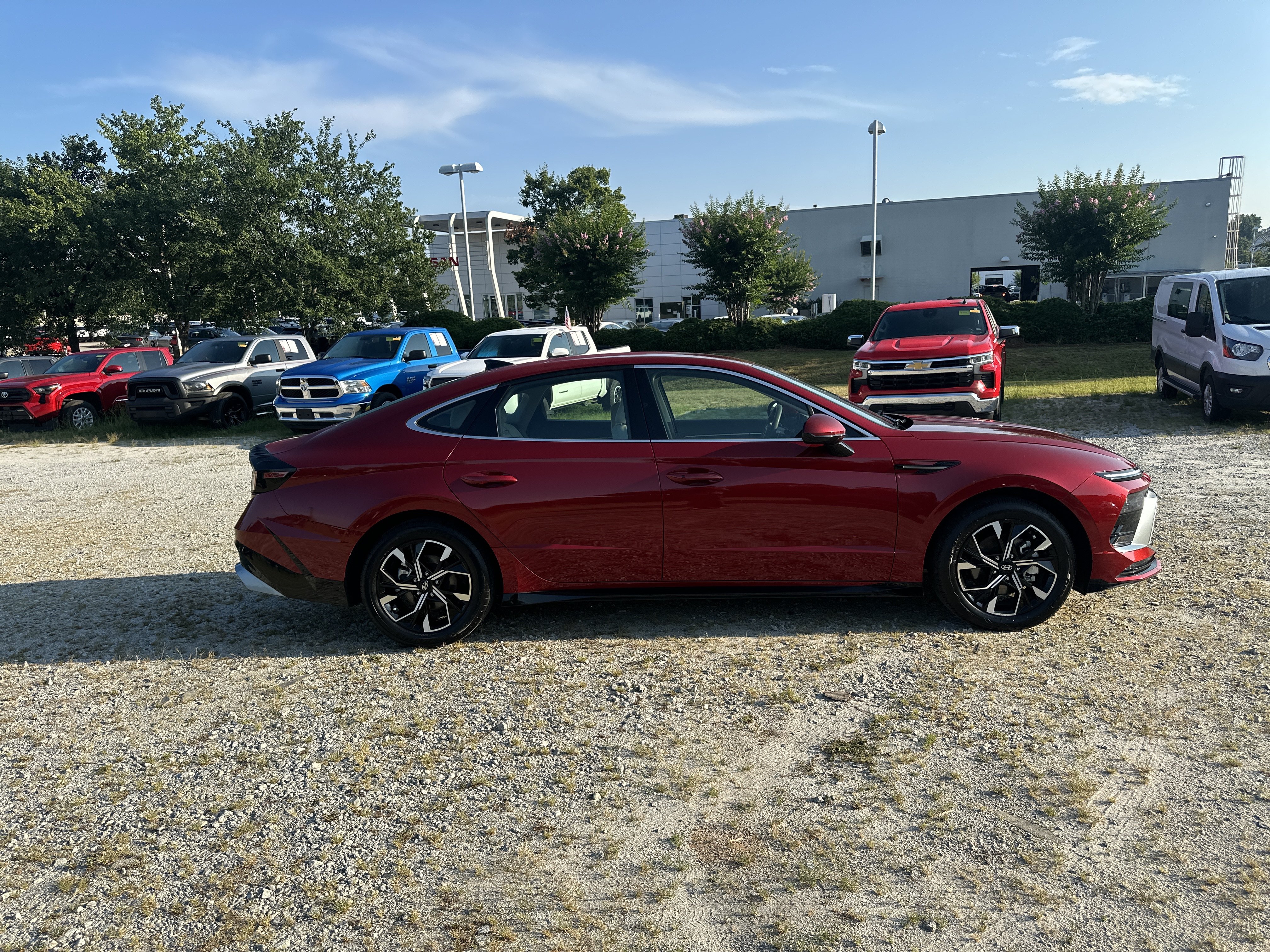 Used 2025 Hyundai Sonata SEL FWD image 4