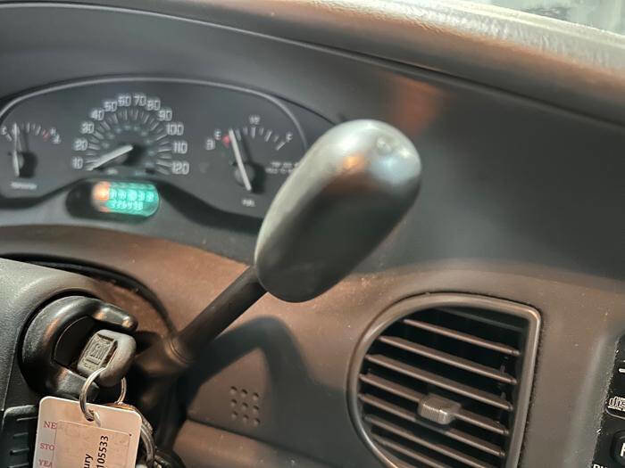 Used 2005 Buick Century Custom FWD image 38