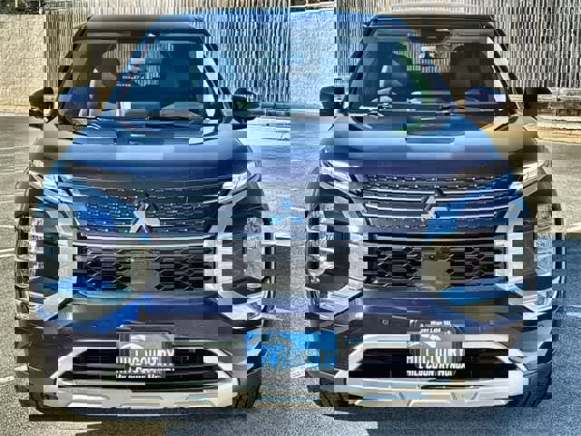 Used 2023 Mitsubishi Outlander SE image 9