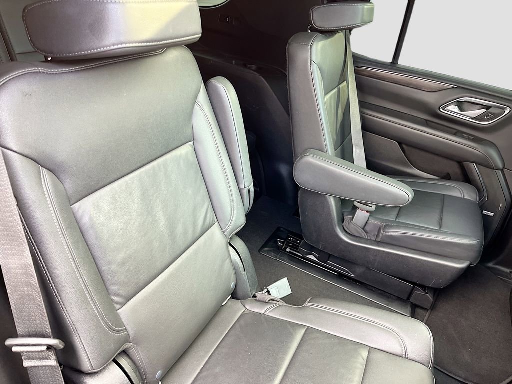 Used 2022 Chevrolet Tahoe Z71 w/ Luxury Package AWD/4WD image 30