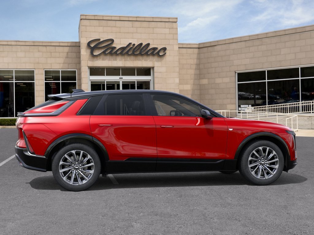 New 2027 Cadillac Lyriq Sport w/ LPO, Floor Liner Package AWD/4WD image 7